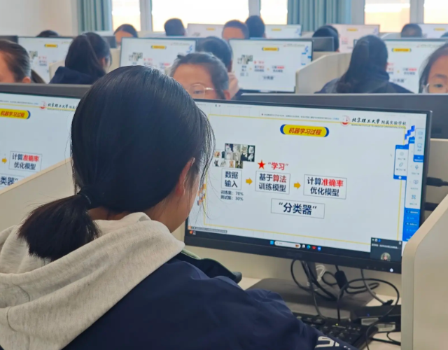 生活课程资源建成68个教育试验创作展示一体化的学习空间